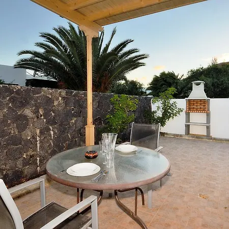 Okley Private Pool Βίλα